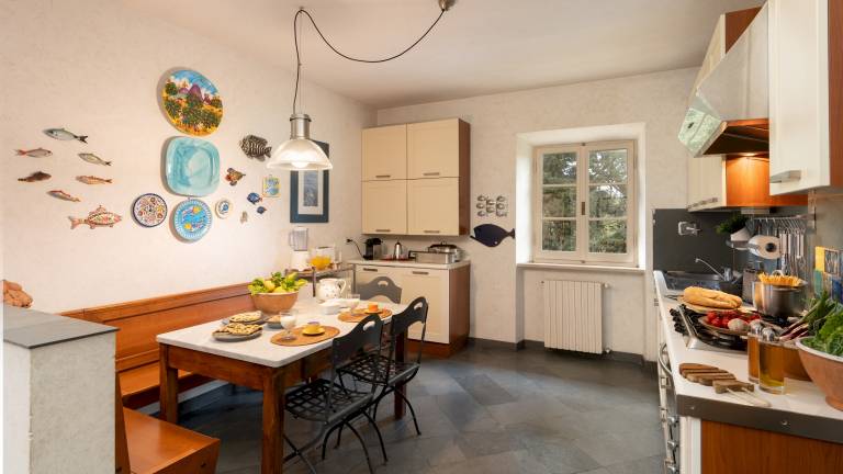 Family-friendly spacious villa with garden, terrace & private pool | Garden view | Suitable for remote work | Pet-friendly — photo 5