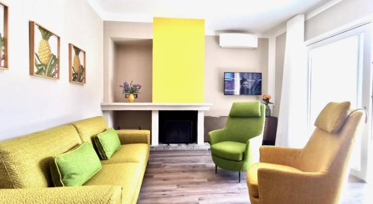 Apartment with pool — photo 5