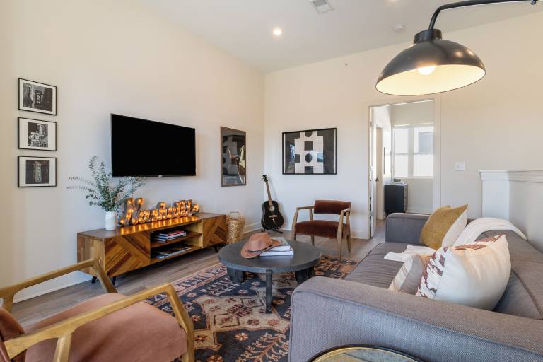 Apartment Music Row