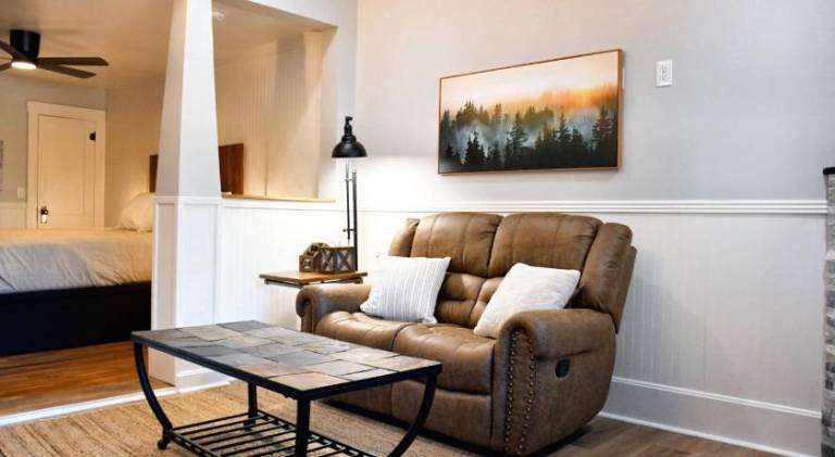 Charming vacation home | Pet-friendly — photo 2