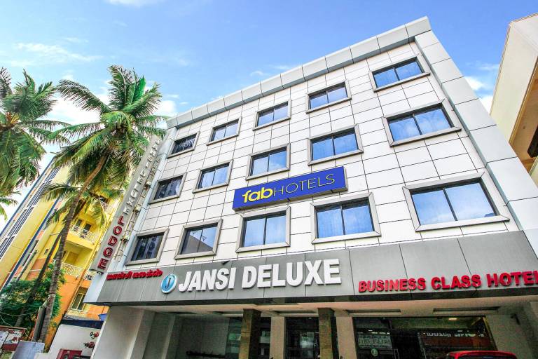 FabHotel Jansi Deluxe Nr Gandhipuram Bus stand