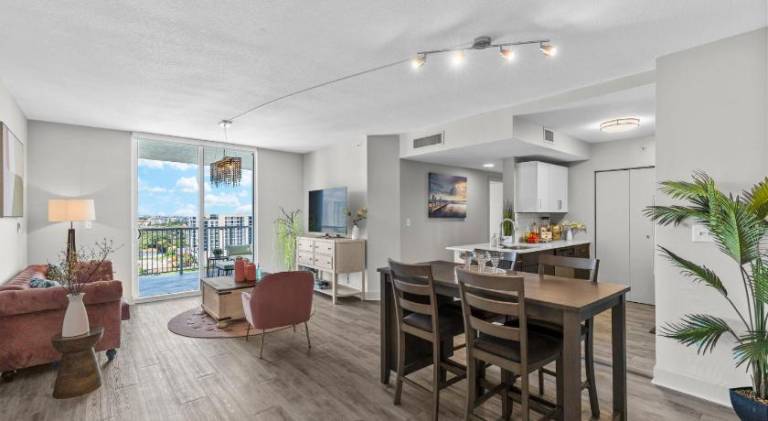 2Bedroom 2 Bath condo 10 Mins Walking To Jackson Memorial Hospital in Miami, FL