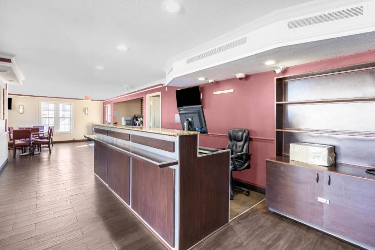 OYO Hotel Tulsa N Sheridan Rd & Airport — photo 2