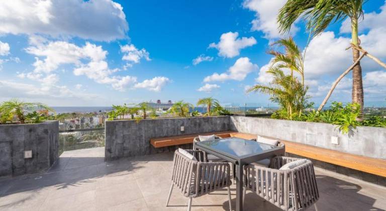 Family-oriented serviced apartment with pool, yard & terrace | Pets are welcome — photo 5