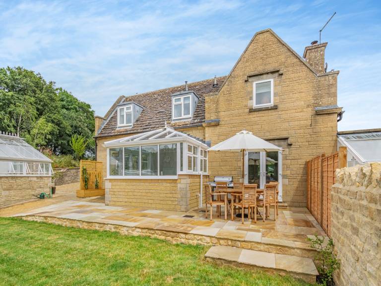 Cottage Garsdon