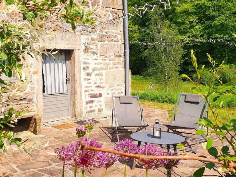 Cottage with yard & barbecue — photo 3