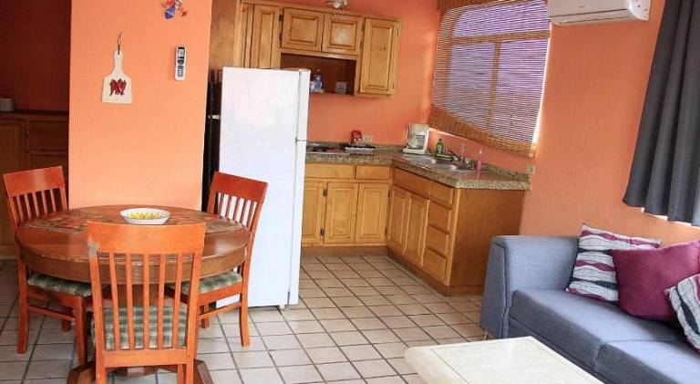 Apartment with 2 rooms for 5 persons — photo 4