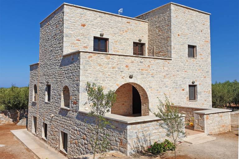 House Limeni