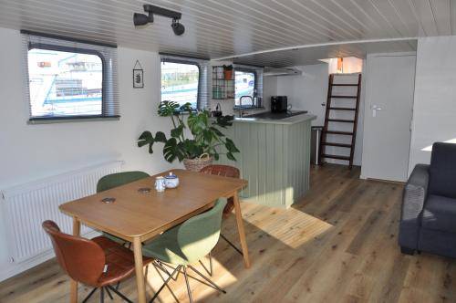 Bed and breakfast  Amsterdam