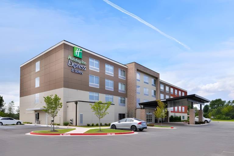 Holiday Inn Express & Suites - Siloam Springs By IHG in Siloam Springs, AR