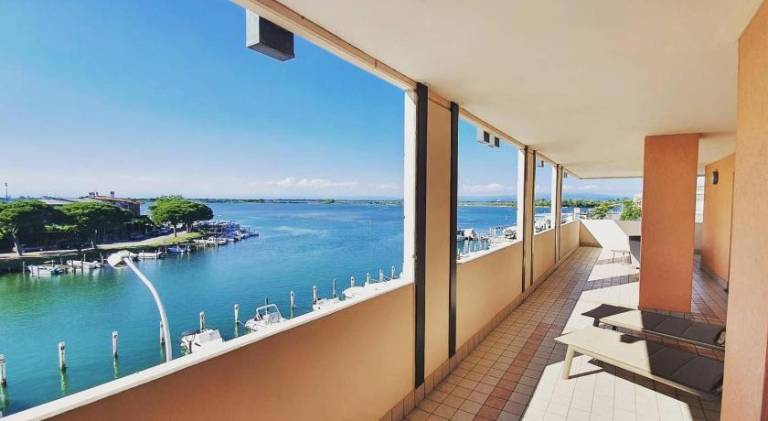Charming serviced apartment with patio | Close to the beach | Perfect for remote work | Pet-friendly — photo 2