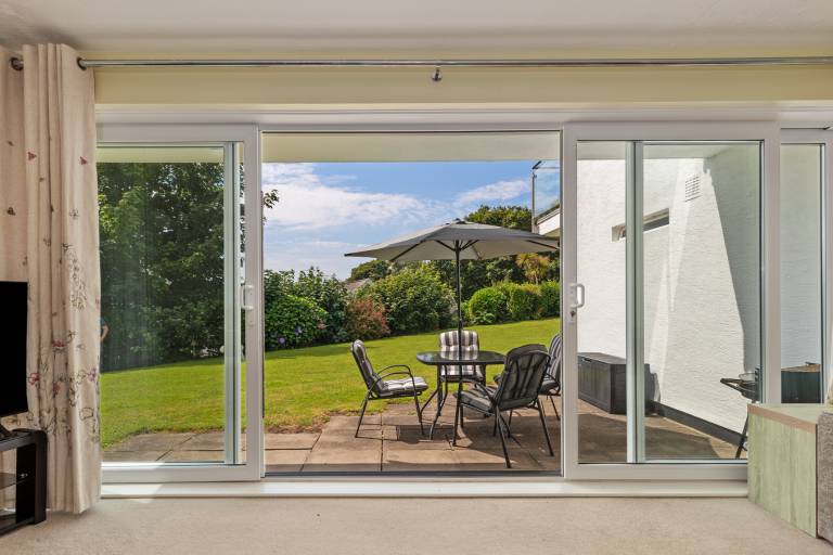 Family-friendly charming rental apartment with garden & terrace | Garden view | Beach nearby | Pets allowed — photo 5