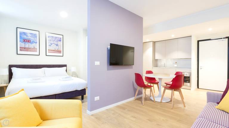 Holiday apartment | Close to Milano Centrale railway station in Milan, OH