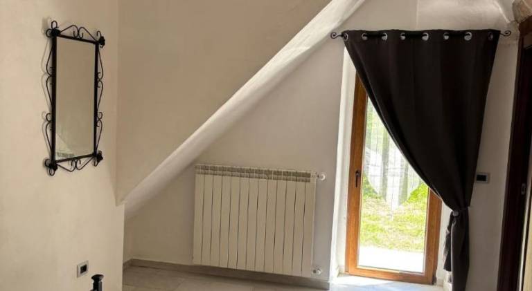 Vacation home with barbeque & yard in Caramanico Terme