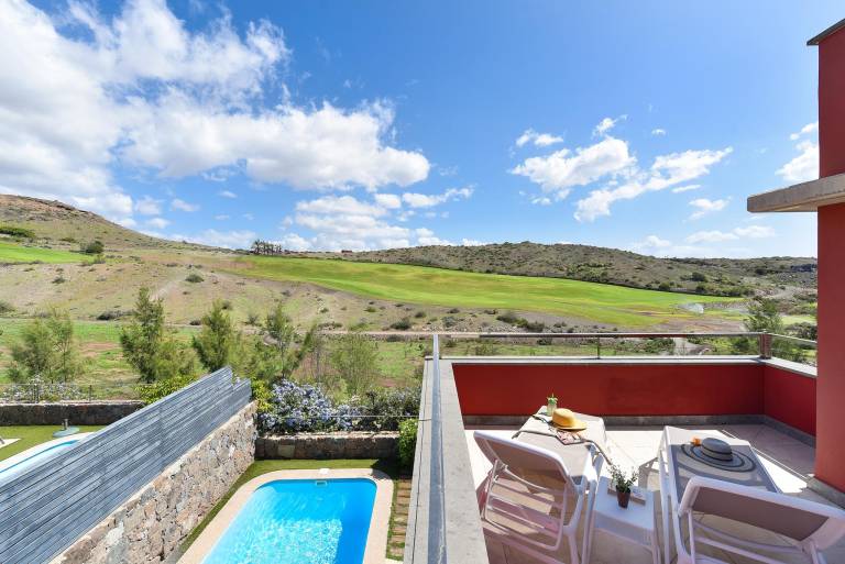 Villa with grill, terrace & yard — photo 2