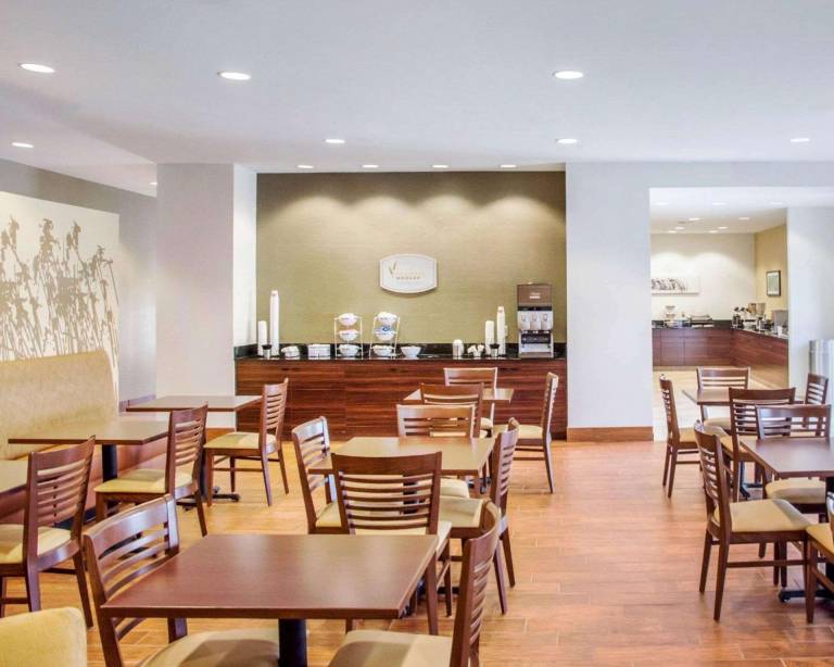 Sleep Inn & Suites Parkersburg - Mineral Wells — photo 5