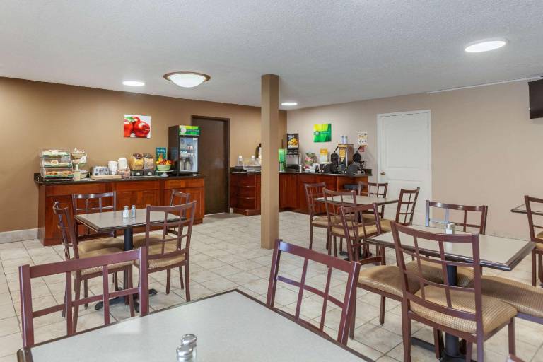 Quality Inn Ontario — photo 5