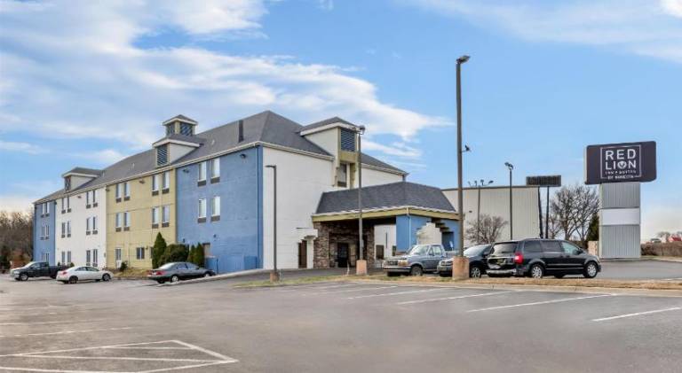 Red Lion Inn & Suites Blue Springs in Blue Springs, MO