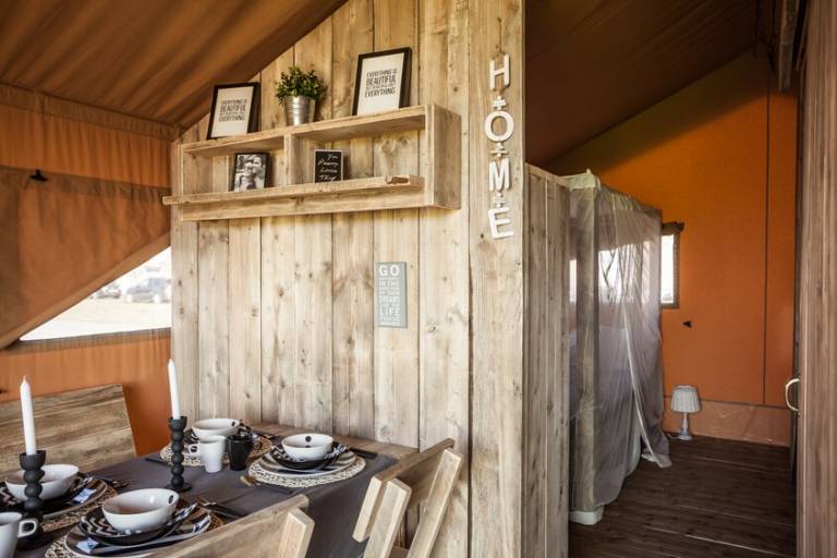 Lovely tent with patio, heated pool & garden | Close to the beach | Pet-friendly — photo 4