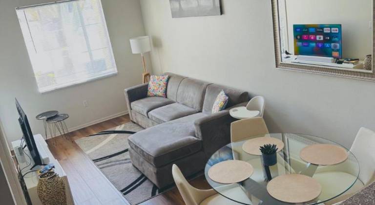 Loft Style, 2 Beds, Flexible self check in, Pool — photo 2