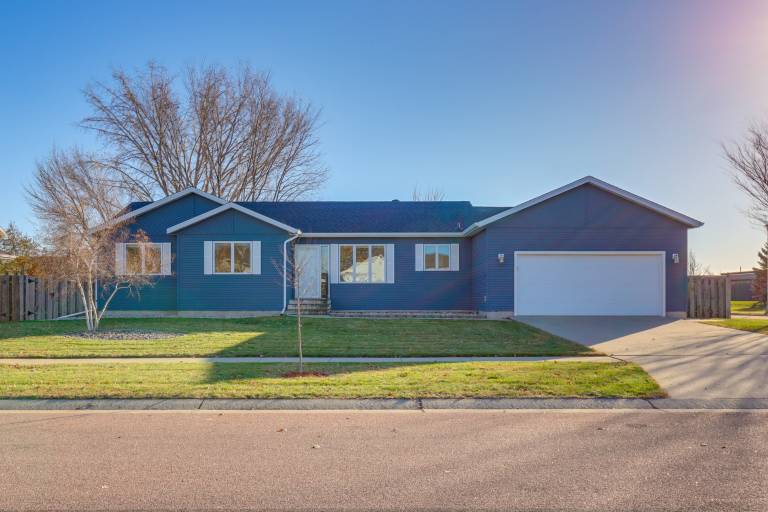 Work & Play: Pet-Friendly Fargo Home 6 Mi to Dtwn — photo 5