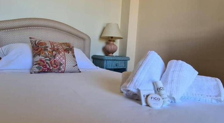 Villa with 4 rooms for 6 persons in Giardini Naxos