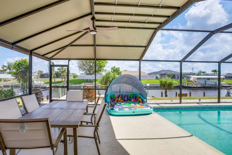 Heated Pool + Dolphin Viewing! Cape Coral Getaway — photo 3