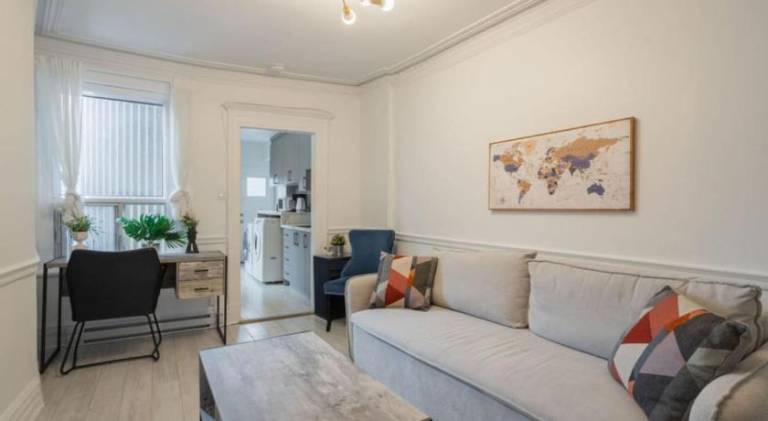 Apartment | Close to Mary | Good for workation | Pets are welcome in Montréal, QC