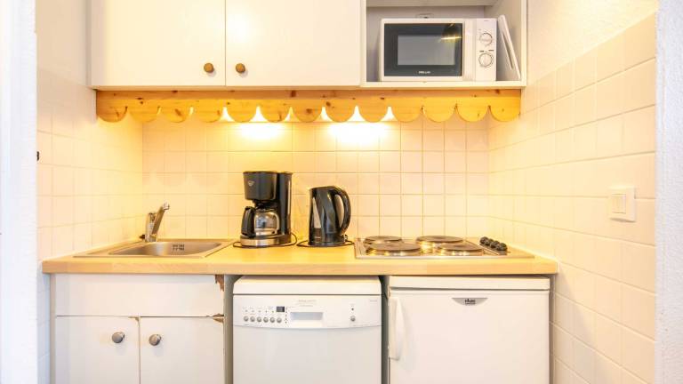 Studio for 4 persons — photo 4