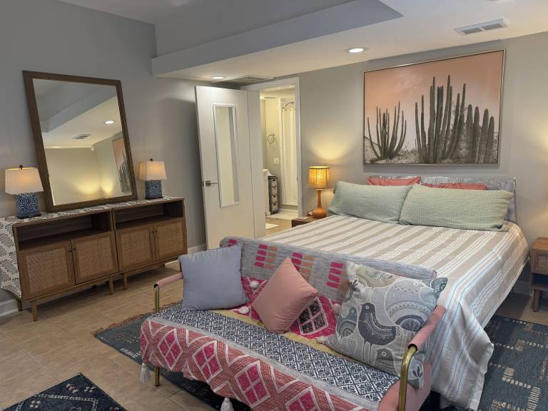 Cabin  Avalon/Oglethorpe Mall Area