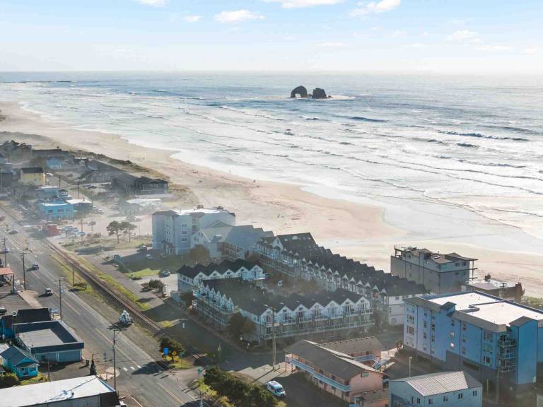 Sea La Vie - Rockaway Beach in Tillamook, OR