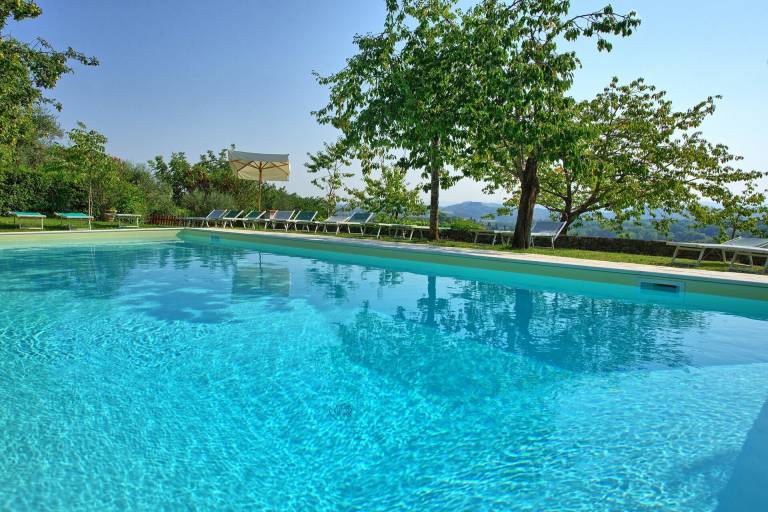 Villa with yard, private pool & terrace in Sarteano