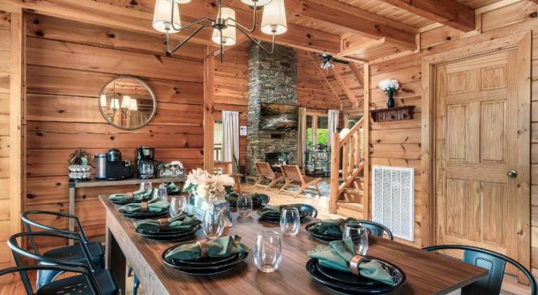 Vacation home with jacuzzi & pool | Pets are welcome — photo 3