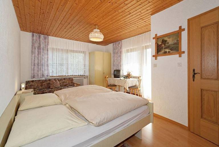 Children-friendly wonderful private room with garden | Mountain view | Pets are welcome — photo 2