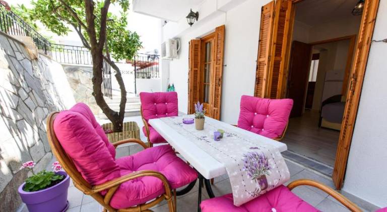 Apartment with garden & patio | Next to the beach | Dogs allowed — photo 4