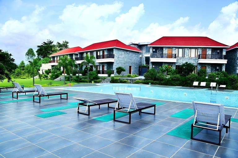 Crestmont Manral Resort Jim Corbett