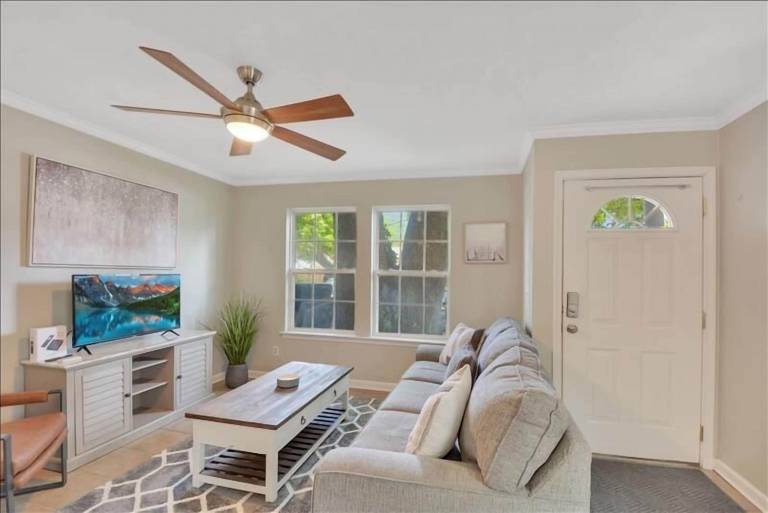 Condo Sea Island