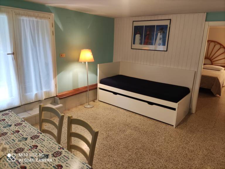 Rental apartment with barbeque & garden | Garden view — photo 4