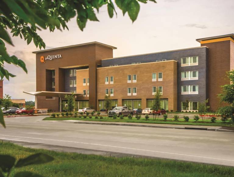 La Quinta Inn & Suites by Wyndham College Station South in College Station, TX