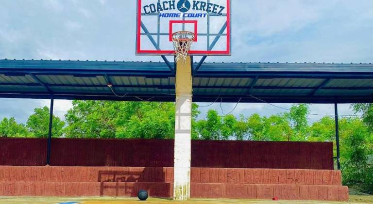 Coach Kreez Place & Resort