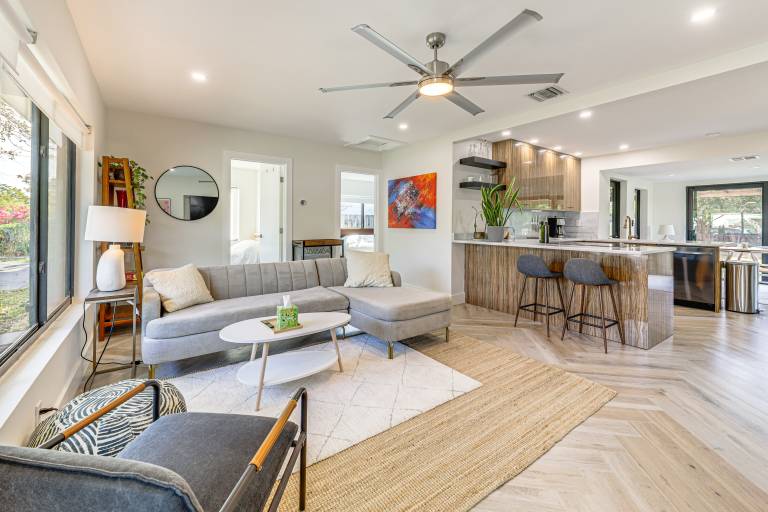3 Mi to Beach Renovated Haven in Fort Lauderdale