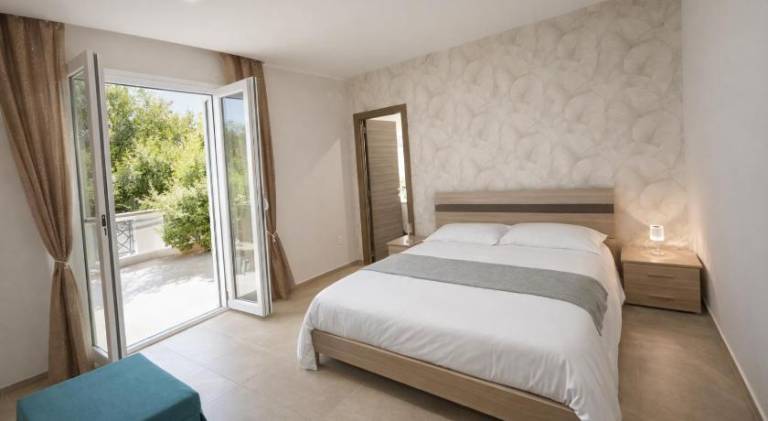 Coast to Coast Rooms & Pool vicino Pompei con Piscina in Tramonti