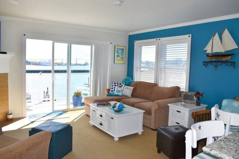 Condo  Newport