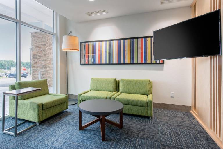 Holiday Inn Express & Suites Alachua - Gainesville Area By IHG — photo 3