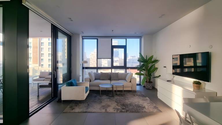 House | Near Great Synagogue in Tel Aviv