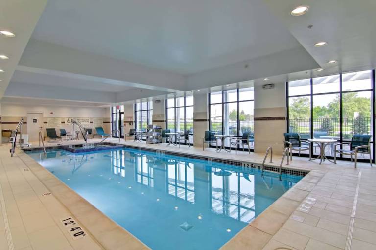 Hampton Inn & Suites Detroit Troy
