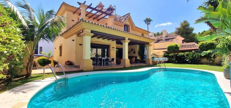 Villa Puerto Banús