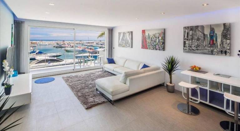 Fully equipped charming rental apartment with patio | Close to the beach | Dogs allowed in Marbella