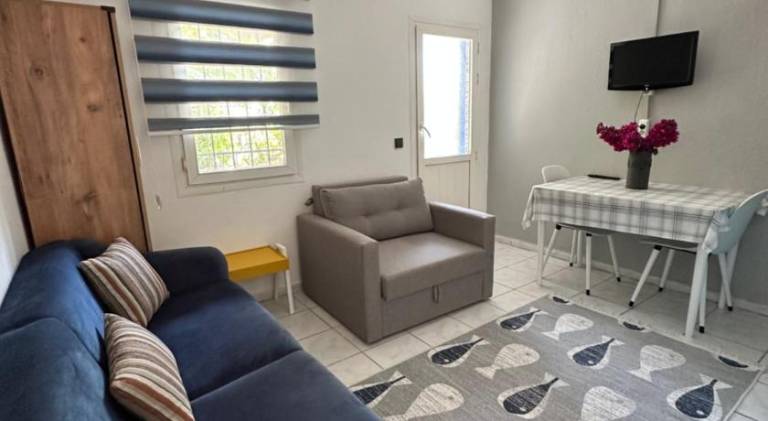 Serviced apartment with terrace, yard & barbeque | Dogs allowed — photo 2