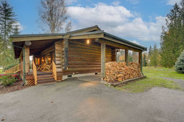 Cabin Arlington Heights
